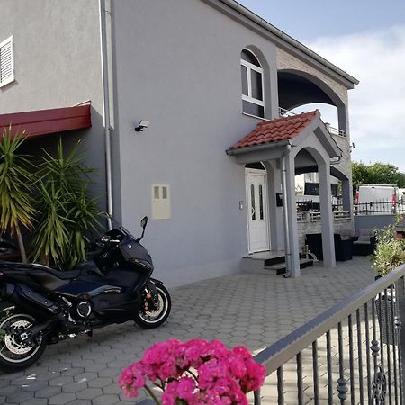 Apartment Tina روغوزنيكا المظهر الخارجي الصورة